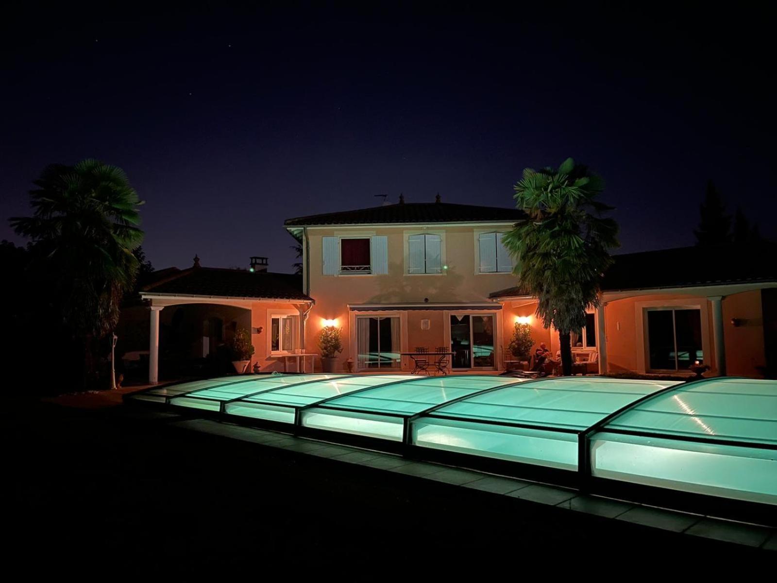 Logis Neuf Equipe/piscine/spa/sauna/gym Apartment Heyrieux