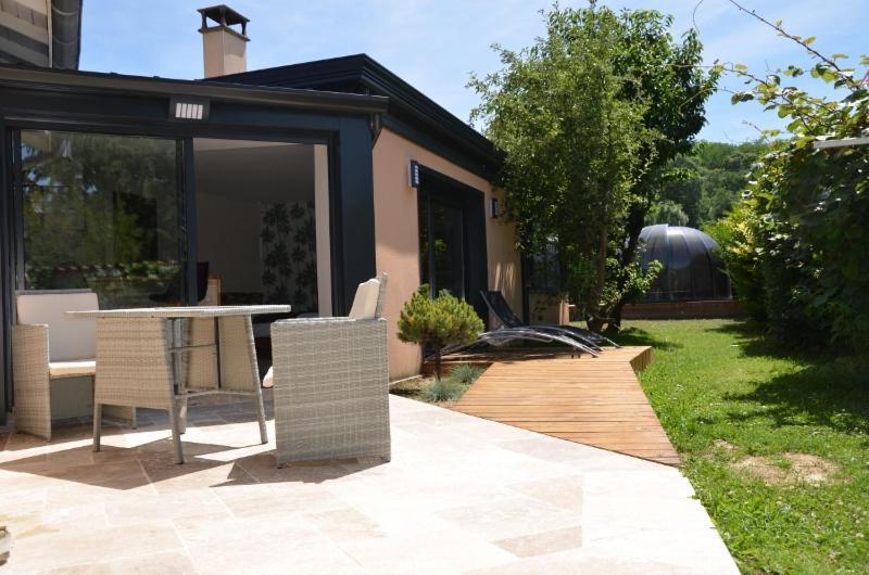 Logis Neuf Equipe/piscine/spa/sauna/gym * Heyrieux